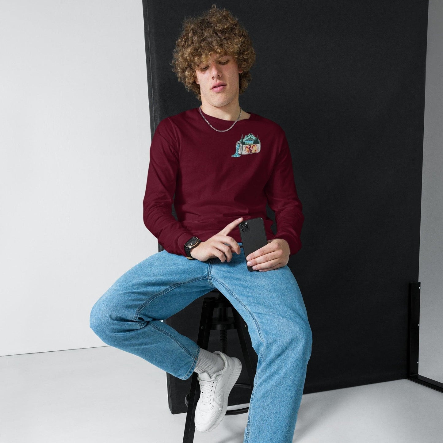 Design of Lucky Lager Scenery Design - Unisex Long Sleeve Tee , the colour is Maroon